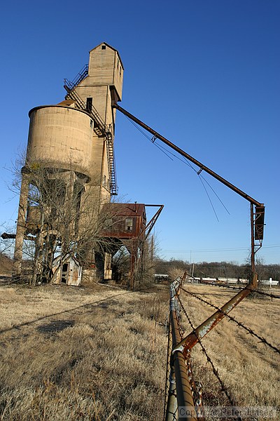 a side view of the coal lift