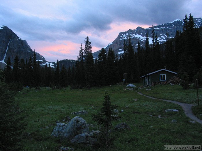 last tinges of sunset from Egypt Lake campground (with shelter)