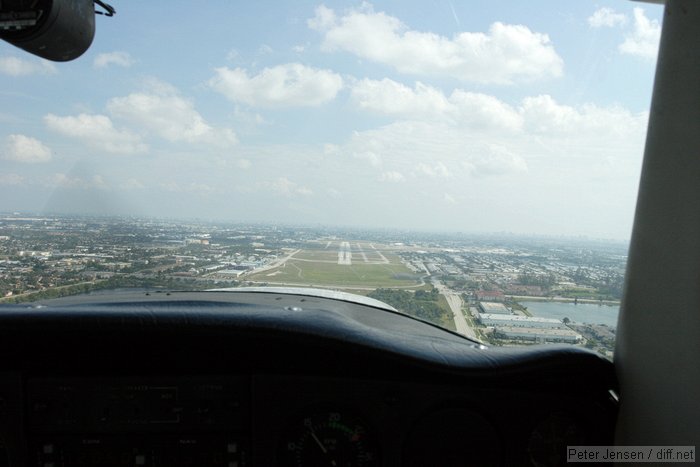 on final at FXE - Ft Lauderdale Executive