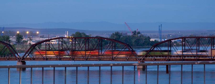 railroad bridge over the Columbia River; most recent version built in 1955