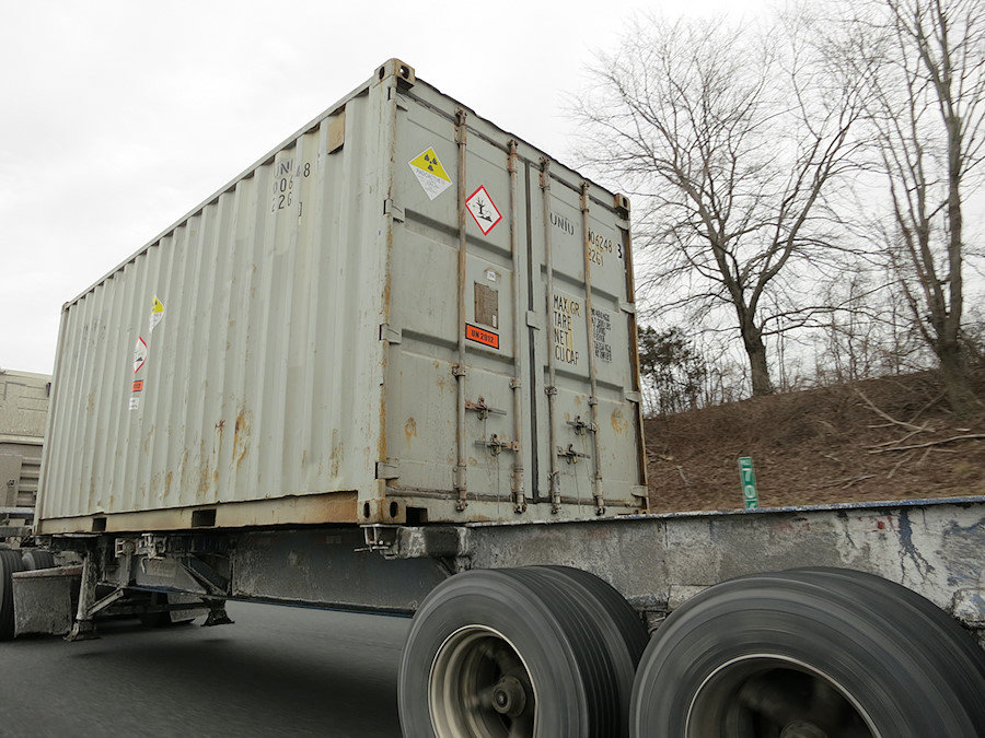 interesting trailer we passed with LSA-I, Radioactive III, 2585 GAS, UN 2912 and some cyrillic markings on it