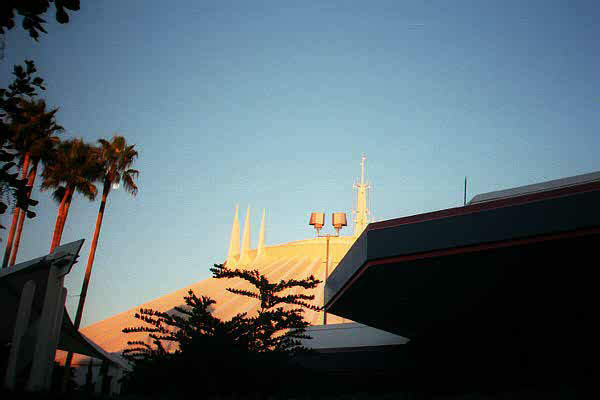 disney's semi-hidden antenna farm on magic mountain