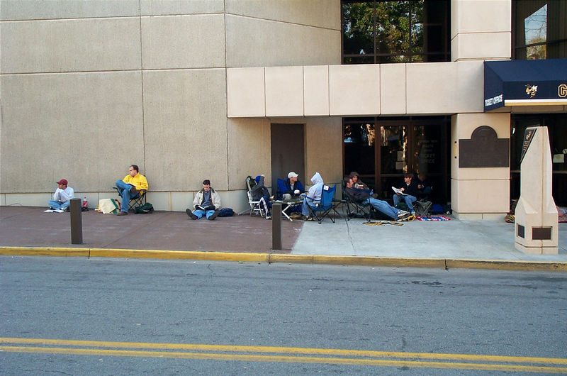 folks waiting for UGA game tickets