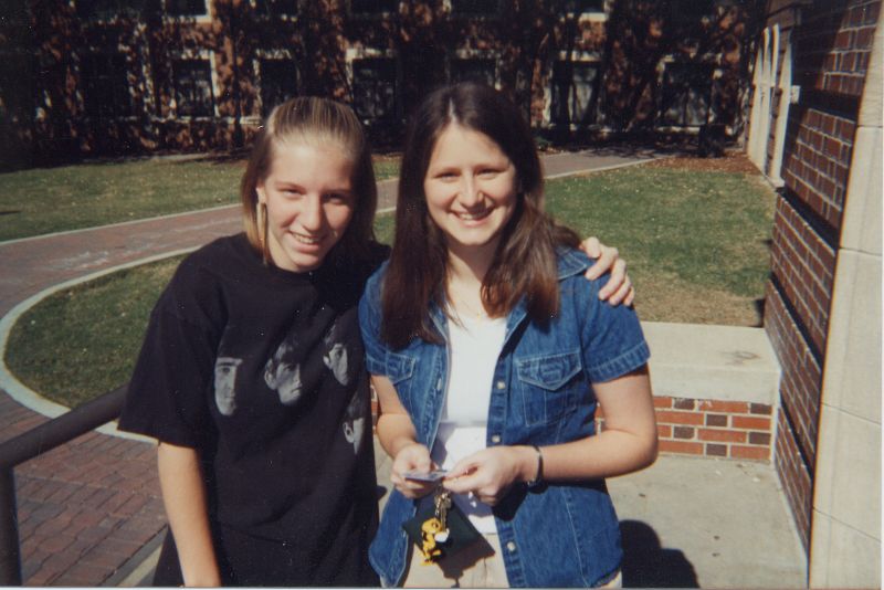 2000_Megan_Lutz_and_Lydia_outside_Brittain