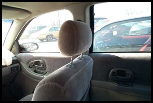 1995 Chevrolet Lumina in impound lot-039