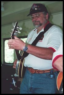 dueling banjo player