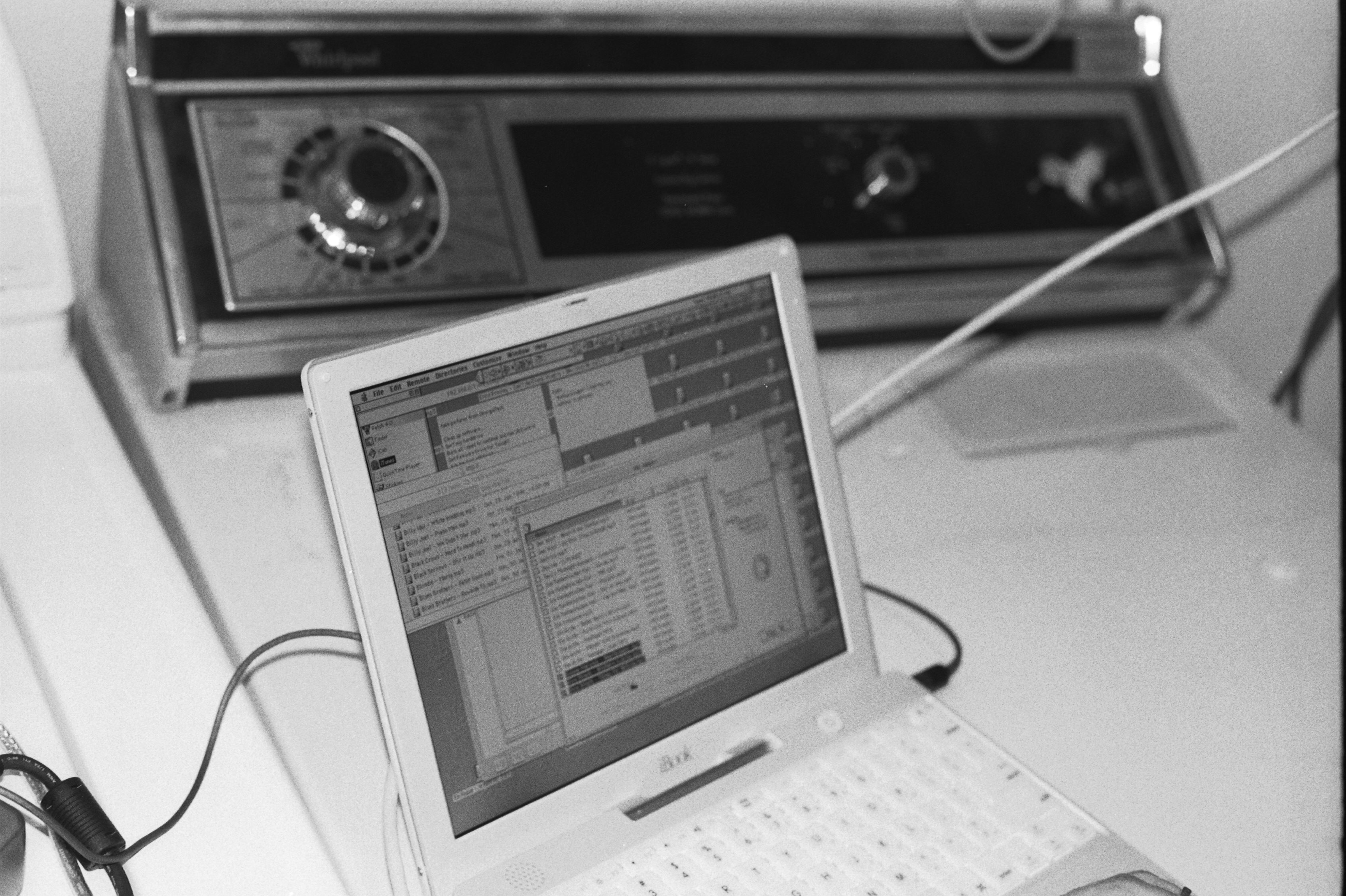 iBook drives laundry machine