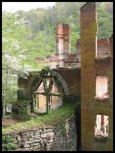 old mill (note the keystone and support structure)