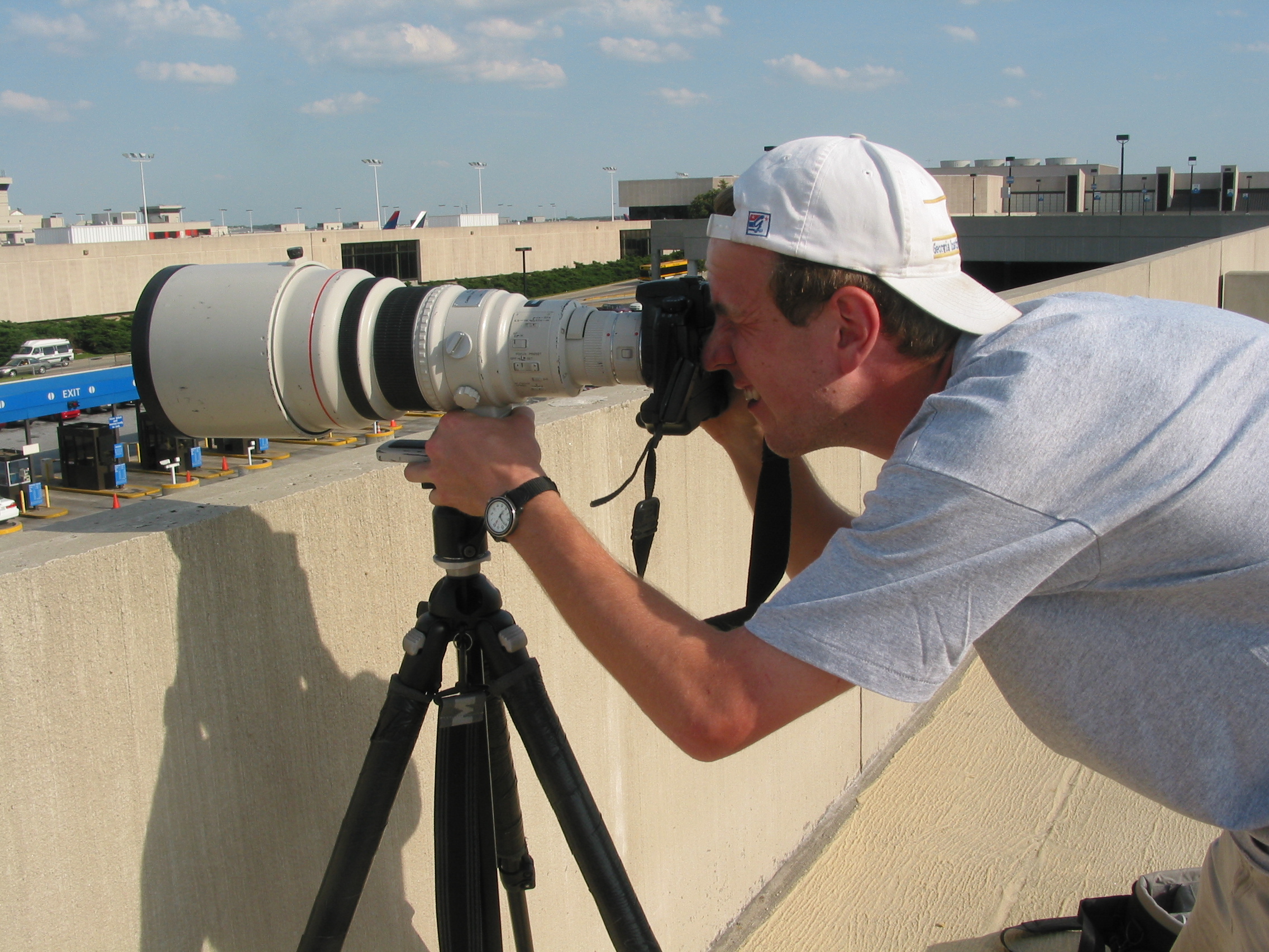 Peter shooting planes on runway 26 @ ATL