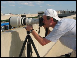 Peter shooting planes on runway 26 @ ATL