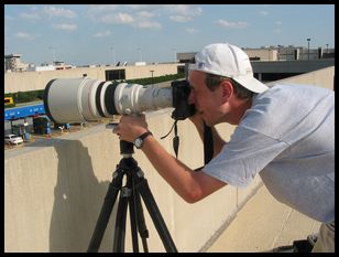 Peter shooting planes on runway 26 @ ATL