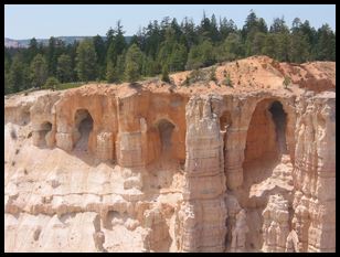 Bryce Canyon grottos