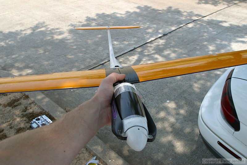 FVK Bandit v2, AXI 2820/10, 7 cell pack, 14x9.5 prop, Hitec superslim RX, 3x HS81-class servos (and yes, the tail is a little crooked)