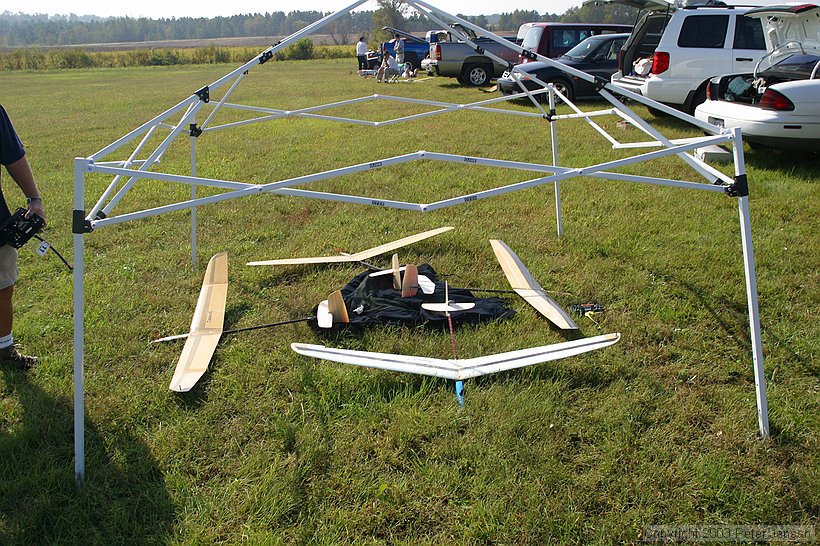 Buddy's Taboo poly and aileron planes and my Avenger2 (bottom) and XP3 (right)