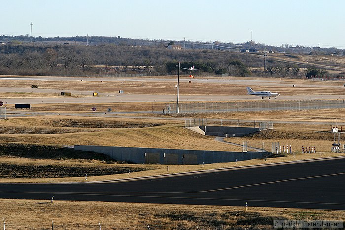 somebody landing on 35R