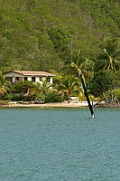 sunken cruising boat in Leverick Bay