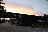 bicyclist about to cross under US1