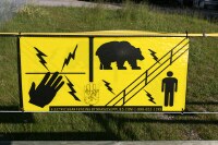 electric bear fence sign