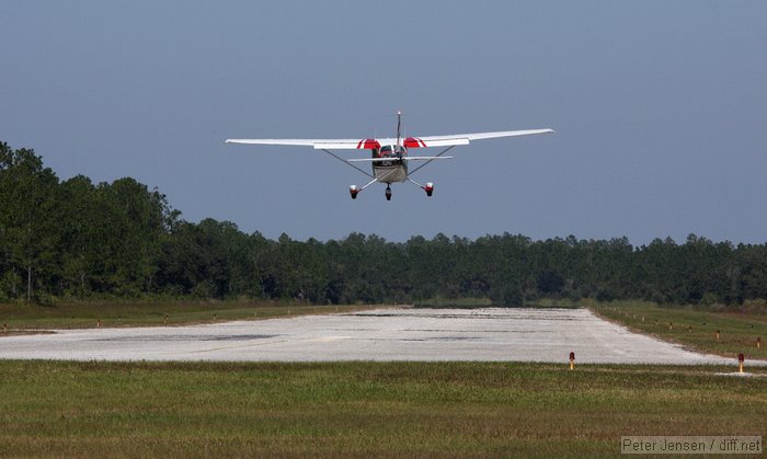 N20443 landing at 2RR