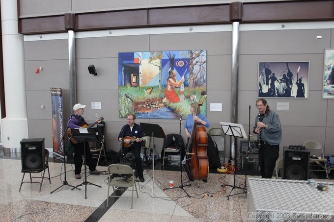 The band and the randmoly sprinkled string players were a much-appreciated touch.  Thanks DIA!