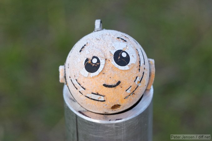 what happens to an antenna ball after a while