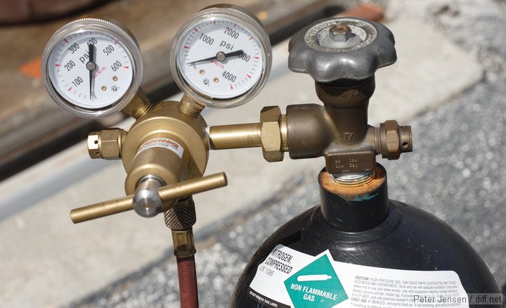 directions say counter-clockwise to reduce output pressure, clockwise to increase pressure