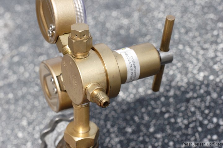 output fitting on regulator