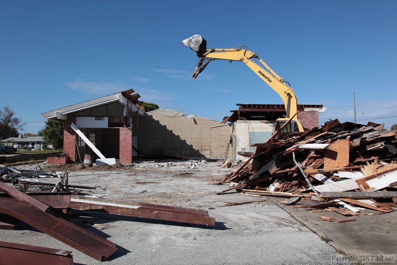 demolition on Babcock to make way for another gas station