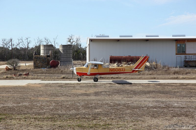 180HP C150 towplane