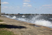 crazy north winds kicking up surf in the river