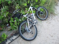 sadly, I carried it out to the beach from the road because I wasn't too keen on riding on the sand