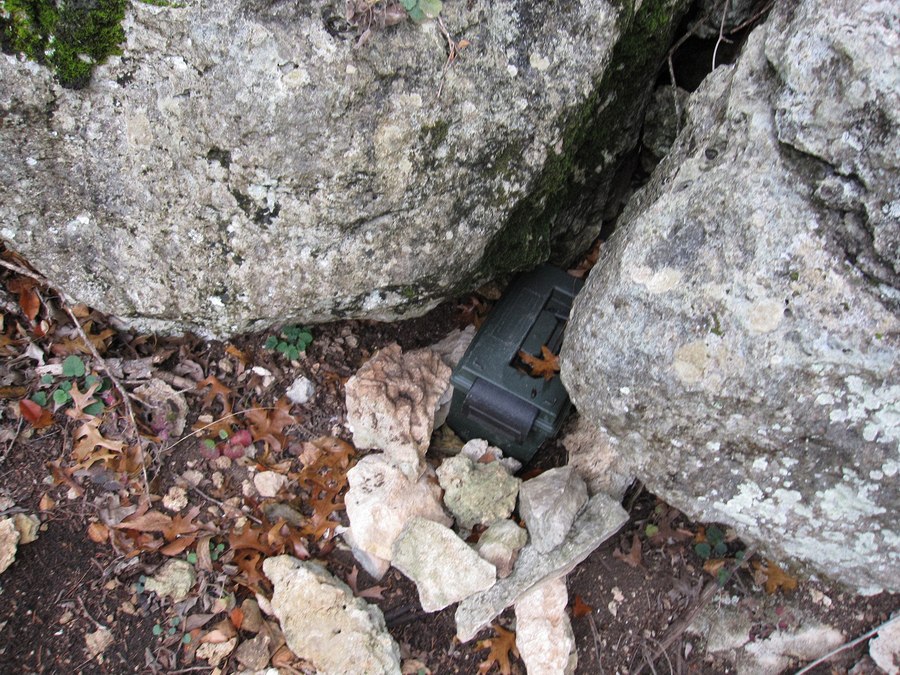 geocache hiding spot