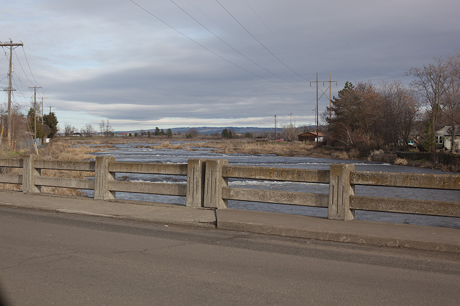 strange dams on the river that flows through Walla Walla