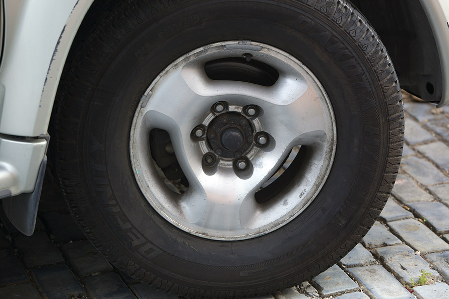 5/6 lug nuts