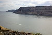 boat traffic on the Columbia