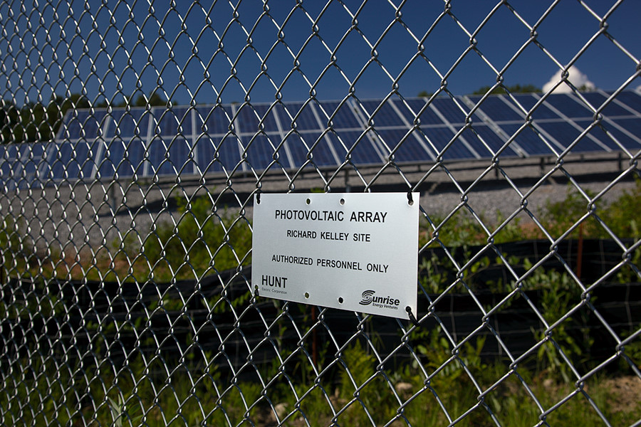 PHOTOVOLOTAIC ARRAY   RIchard Kelley Site   Hunt Electric / Sunrise Energy