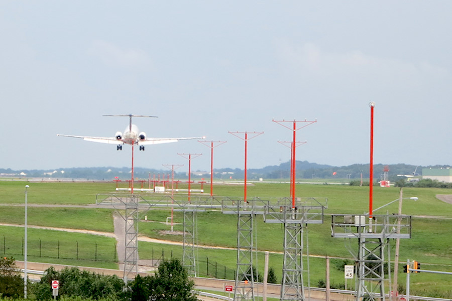 BWI had rare 15R operations due to winds and construction on 10/28