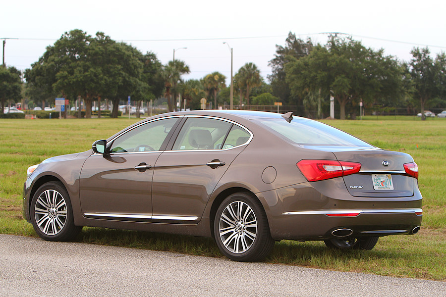 2014 Kia Cadenza, a surprisingly nice ride.