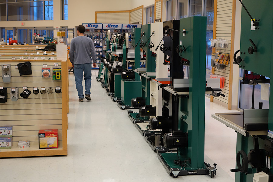 Grizzly band saws (with 5-10 models behind me as well)