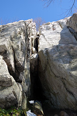 L-R: Sign of Zorro (5.5 corner), Nasty Crack (5.9 outside let face of chimney), Chimney, Bolt Left (5.6+), Bolt Right (5.9)