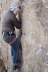 Eliddia demonstrating some double hand jams