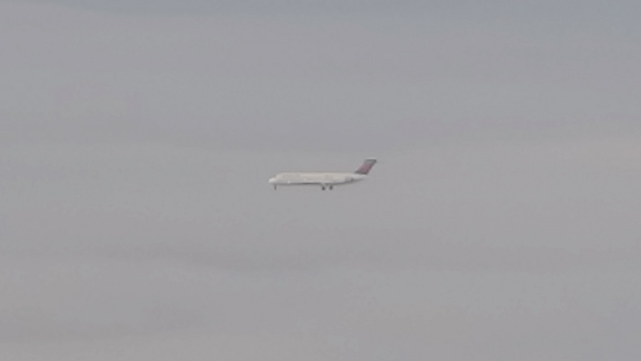 Delta flight on parallel approach to ATL