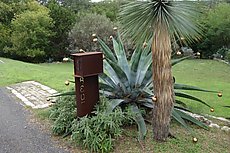 neat mailbox