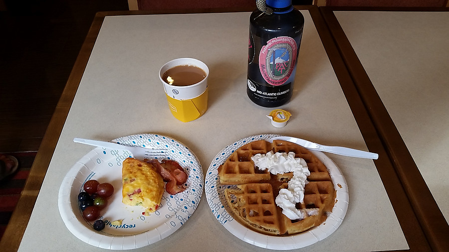 surprisingly decently breakfast at the Hampton Inn 