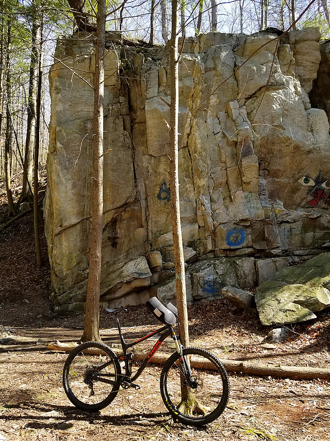 no climbers at Right Fork Rocks as a cruised down the Vandal trail