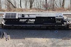 NS 9759 (one of 4 on this long empty coal train)