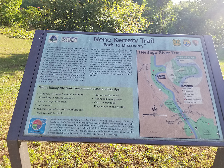 Nene Kerretv Trail sign
