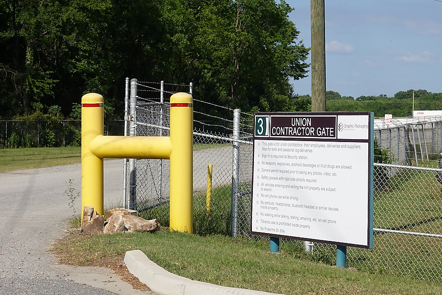 UNION CONTRACTOR GATE
