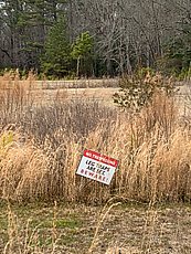NO TRESPASSING LEG TRAPS ARE SET. BEWARE!